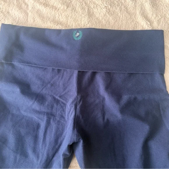 PINK Victoria’s Secret Navy Blue Ribbed Crop Top & Foldover Cotton Leggings Set - Picture 3 of 8